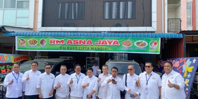 Delapan Bupati Hadiri Peresmian RM Asna Jaya di Batam, Beri Dukungan UMKM Kuliner Khas Sulsel - Featured