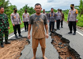 Aksi Nekat Kades Mandi Lumpur di Sragen: Bupati Sigit Langsung Turun Tinjau Jalan Rusak Parah