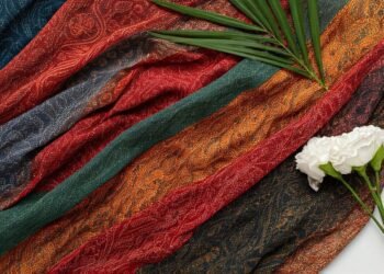 Jilbab Motif Daerah: Kisera of Indonesia Bawa Kekayaan Nusantara ke Panggung Dunia!