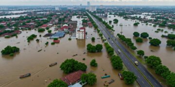 Banjir Jakarta Meluas: 132 RT dan 22 Ruas Jalan Terendam Air Hingga 1,5 Meter