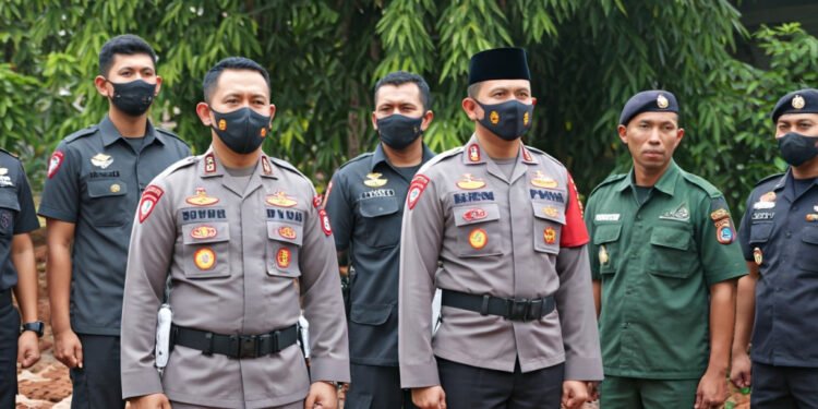 Dua Polisi Polres Cimahi Gugur Tertabrak Truk TNI Saat Evakuasi Longsor Cisarua