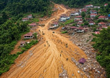 Longsor Bandung Barat Renggut Nyawa: Kombinasi Alam dan Manusia Picu Bencana Maut, Puluhan Hilang