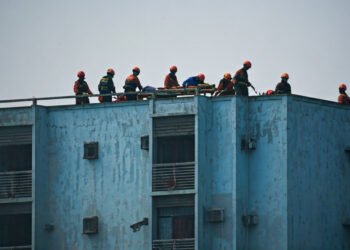 Montir Tewas Tersengat Listrik Saat Mengecat Atap di Makassar, Penyelidikan Mendalam Dilakukan