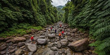 Jasad Pendaki yang Hilang 14 Hari di Gunung Lawu Ditemukan di Aliran Sungai Ekstrem