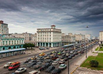 Rusia Evakuasi Ribuan Turis dari Kuba Akibat Krisis Bahan Bakar yang Dipicu AS