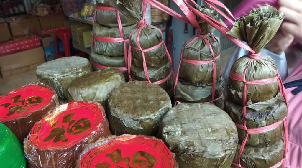 UMKM Generasi Z Ciptakan Peluang Cuan: Kue Keranjang Mini Banjiri Pasar Imlek