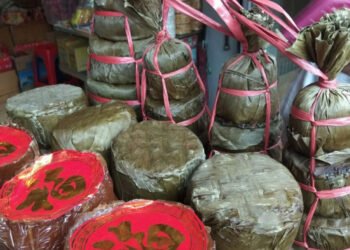 UMKM Generasi Z Ciptakan Peluang Cuan: Kue Keranjang Mini Banjiri Pasar Imlek