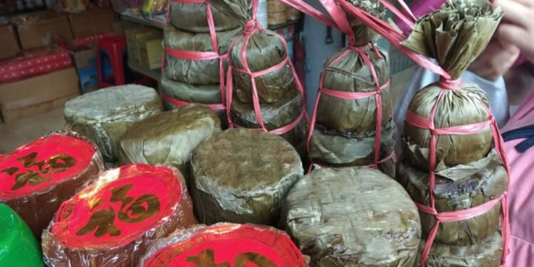 UMKM Generasi Z Ciptakan Peluang Cuan: Kue Keranjang Mini Banjiri Pasar Imlek - Featured