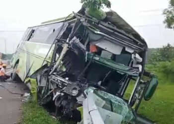Jeritan Maut di Tol Cipali: Bus Wisata Banten Tabrak Truk, Sopir Tewas, Puluhan Luka