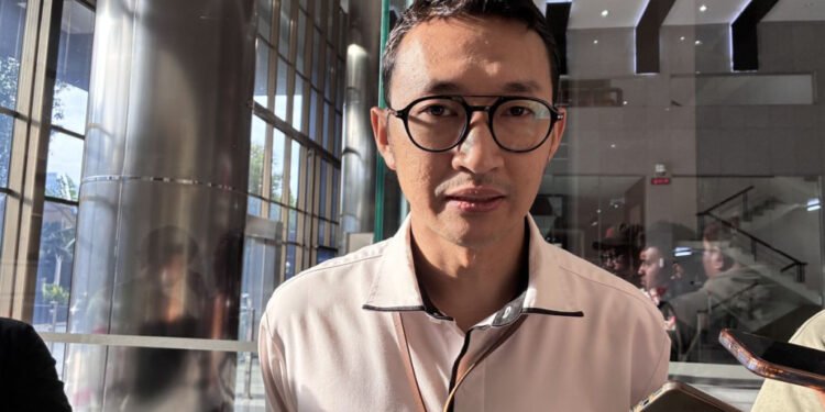 Pegawai Bea Cukai Budiman Bayu Jadi Tersangka Korupsi Impor, Terkait Uang Rp 5 Miliar dalam 5 Koper - Featured