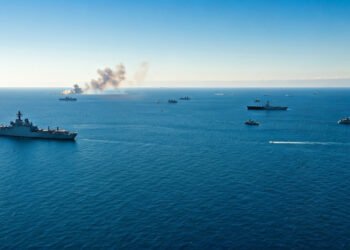 Iran Tutup Selat Hormuz: Balasan Sengit atas Serangan AS dan Israel