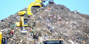 Longsor Maut di TPST Bantargebang Renggut 3 Nyawa: Sopir Truk dan Dua Pemilik Warung Meninggal