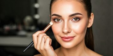 Makeup Bikin Tua? Ungkap Kebenarannya dan Jaga Kulit Awet Muda Ala Salwa Salon!