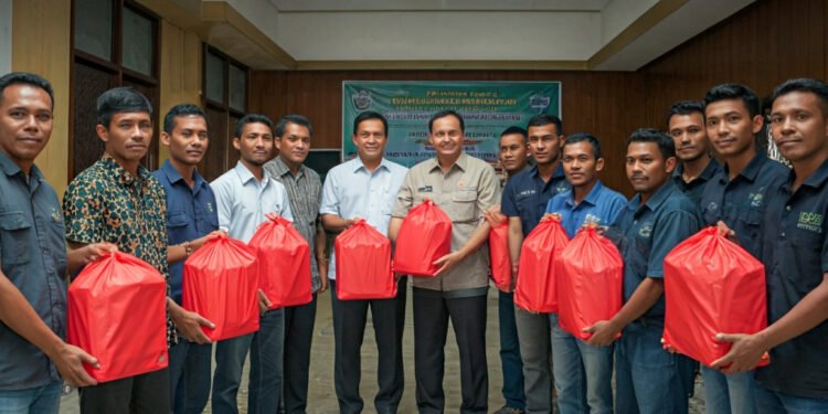 Pemkab Gowa Berikan Paket Lebaran: Bentuk Apresiasi Tulus untuk Tenaga Kontrak