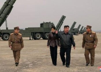 Kim Jong Un Gandeng Putri Hadiri Uji Coba Roket, Sebut Latihan Militer AS-Korsel Sebagai ‘Provokasi’