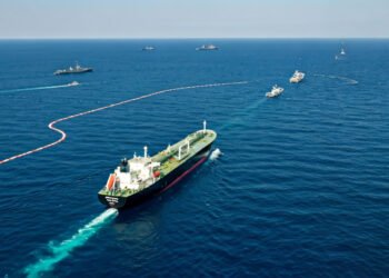 Iran Buka Selektif Jalur Selat Hormuz untuk Kapal Komersial Jepang Pasca-Serangan