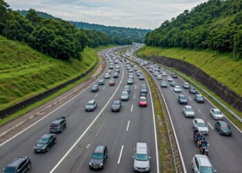 H+2 Lebaran: Arus Kendaraan Menuju Puncak Padat Merayap, Sistem One Way Diberlakukan