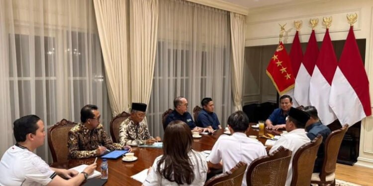 Prabowo Perintahkan KAI Tata Bantaran Rel Senen, Hunian Layak Jadi Prioritas Utama - Featured