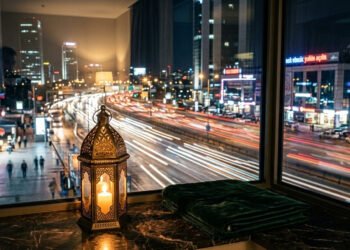 Esai Ramadan #19: Interupsi Suci dan Pemberontakan terhadap Rutinitas