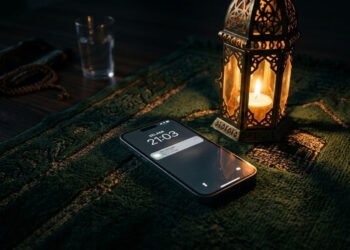 Esai Ramadan #21: Lailatulkadar dan Malam Sejuta Cermin