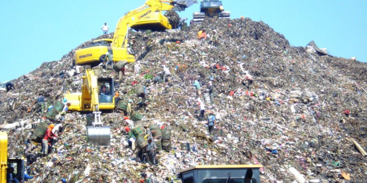 Proyek PSEL Rp 3 Triliun Makassar: Wali Kota Appi Tinjau Kesiapan Lahan TPA Manggala - Featured