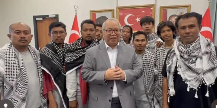 9 WNI yang Ditahan Militer Israel Tiba di Indonesia Hari Ini - Featured
