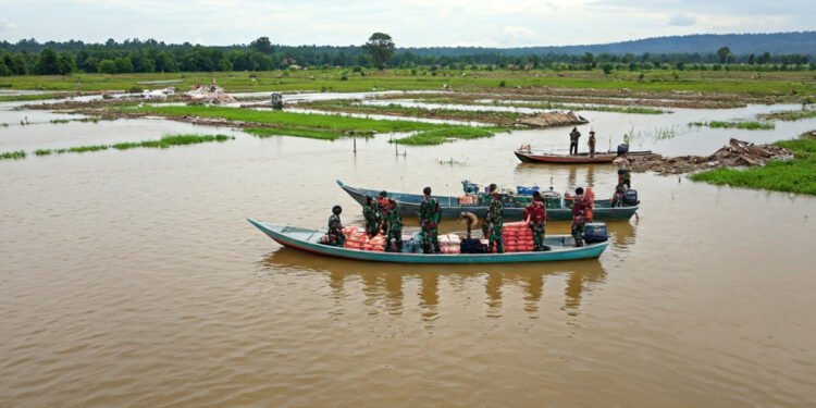 Pemprov Sulsel dan Kodam XIV/Hasanuddin Bersinergi Tangani Banjir Luwu Utara, Perkuat Tanggap Darurat Pemprov Sulsel dan Kodam XIV/Hasanuddin Bersinergi Tangani Banjir Luwu Utara, Perkuat Tanggap Darurat - Featured