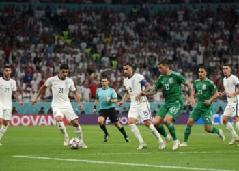 Pelatih Inggris dan Pakar Wasit Adu Argumen Soal Keputusan Kontroversial di Piala Dunia