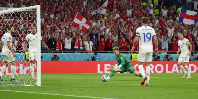 Kontroversi Gol Bellingham: Apakah Norwegia Dirugikan di Perempat Final Piala Dunia? Kontroversi Gol Bellingham: Apakah Norwegia Dirugikan di Perempat Final Piala Dunia? - Featured