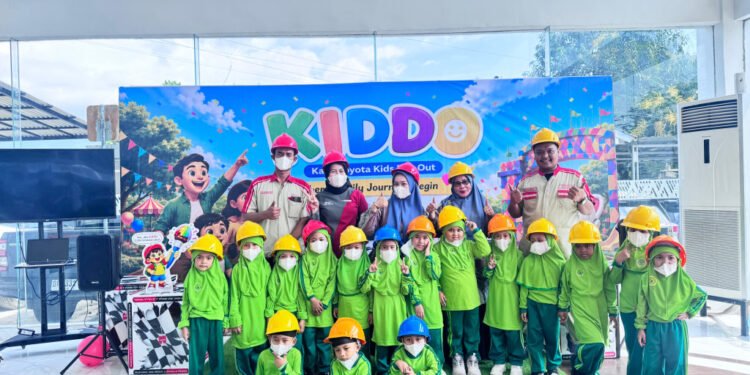 Kalla Toyota Palopo Hadirkan KIDDO ART-venture: Dealer Berubah Jadi Taman Bermain & Belajar Anak Kalla Toyota Palopo Hadirkan KIDDO ART-venture: Dealer Berubah Jadi Taman Bermain & Belajar Anak - Featured