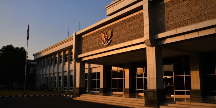 KPK Selidiki Dugaan Pengembalian Uang Rp 14.000 SGD Bupati Kuansing ke Menhut Raja Juli yang Tidak Utuh KPK Selidiki Dugaan Pengembalian Uang Rp 14.000 SGD Bupati Kuansing ke Menhut Raja Juli yang Tidak Utuh - Featured