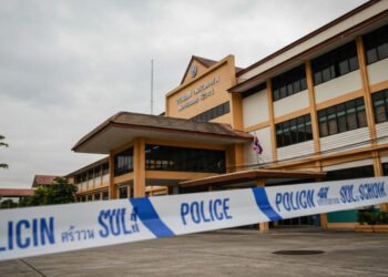Tragedi Sekolah Debsirin Nonthaburi: Siswa 14 Tahun Tewaskan 8 Orang, Termasuk Guru dan Kakek-Nenek