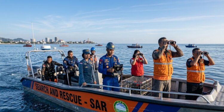 Pencarian Nelayan Akmal Diperluas ke Perairan Pasi Mabborong, Sinjai: Kronologi dan Upaya Gabungan SAR Pencarian Nelayan Akmal Diperluas ke Perairan Pasi Mabborong, Sinjai: Kronologi dan Upaya Gabungan SAR - Featured