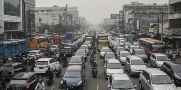 Antrean BBM Makassar Tak Mereda: Long Lines, Pemicu Kemacetan, dan Respons Setengah Hati