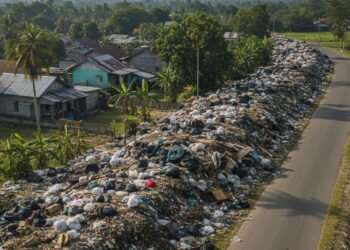 1.200 Ton Sampah Menggunung di Gowa: Krisis BBM dan Akses TPA Lumpuhkan Pengelolaan Limbah