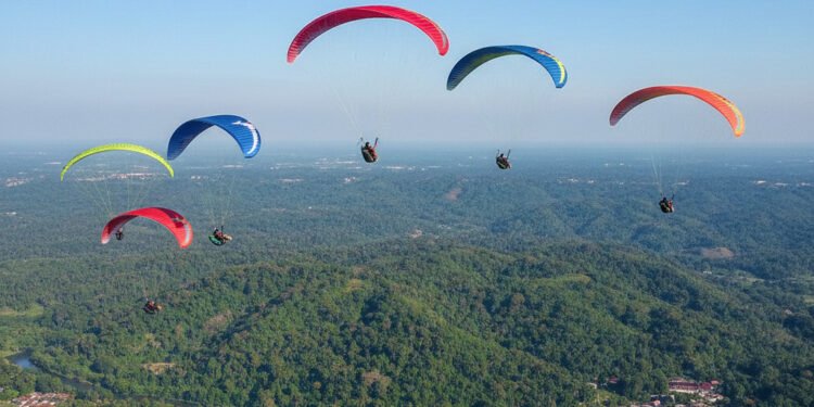 Kejuaraan Paralayang Jawa Barat 2026 Sukses di Sumedang: Membuka Pintu Sport Tourism Internasional