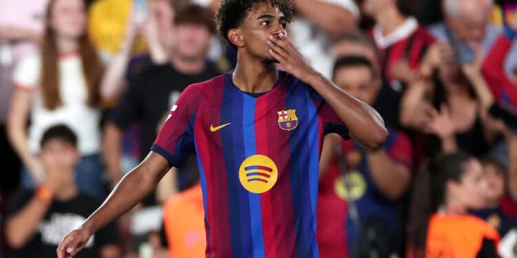 Lamine Yamal: Wonderkid Barcelona yang Memukau Wembley dengan Gol Cepat dan Dewasa Bermain Lamine Yamal: Wonderkid Barcelona yang Memukau Wembley dengan Gol Cepat dan Dewasa Bermain - Featured