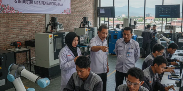 Sulsel Perkuat Pendidikan Vokasi, Jawab Tantangan Industri 4.0 dan Pengangguran Sulsel Perkuat Pendidikan Vokasi, Jawab Tantangan Industri 4.0 dan Pengangguran - Featured