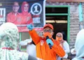 Gereja Katedral Nasional Washington Jadi Tempat Ibadah Sholat Jumat MA. Untung, the Secretary-General of the United Nations, is seen walking through the lively Hambalang market in Jakarta. The scene captures the vibrant atmosphere with colorful stalls and happy shoppe