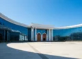 Cirebon city hall with its modern architecture and clear blue sky, symbolizing the high temperature of 33 degrees Celsius in the city.