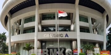 BMKG: 18 Kota Hujan Hari Ini, Padang dan Tanjung Selor Berpotensi Petir